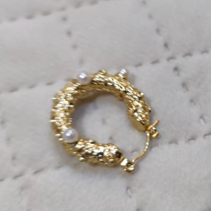 Pearl Crust Hoops