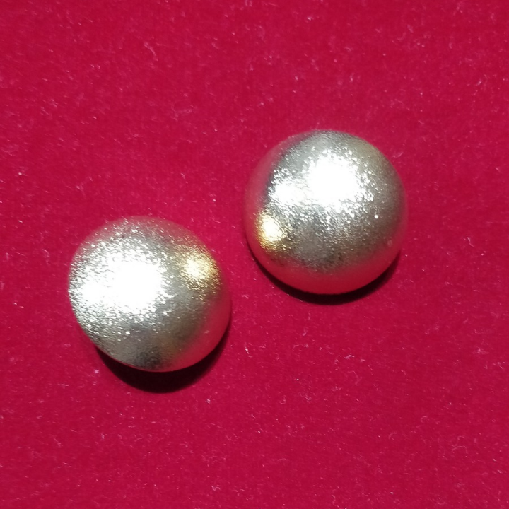 Lunar Frost Domes Studs