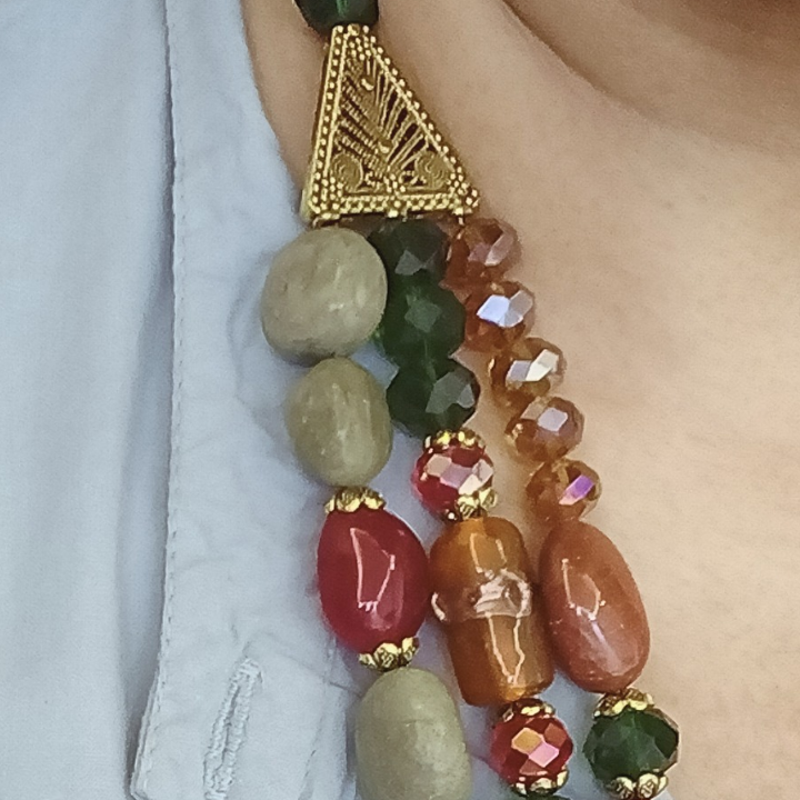Vriddhi Necklace Set – 3-Strand Glass Flower Pendant