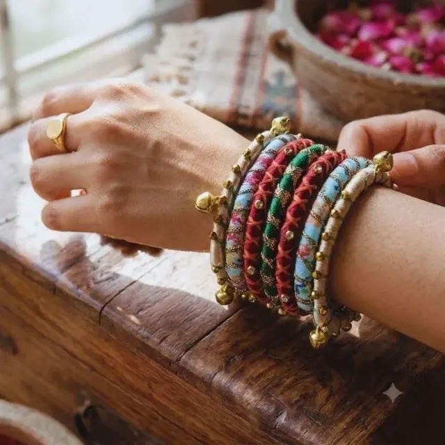 Karwaan Katha Round Bangle Stack 