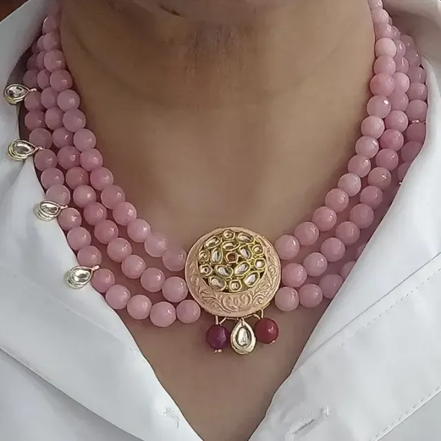 Blush Noor Mehtaab — Three-Layered Blush Agate & Kundan Neckwear