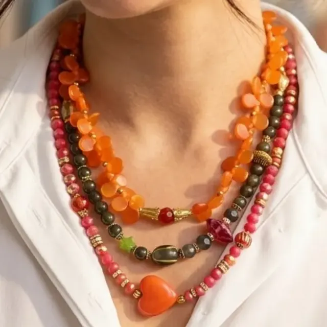 Gustakh Dil — Three-Layered Jade & Coral Glass Neckwear