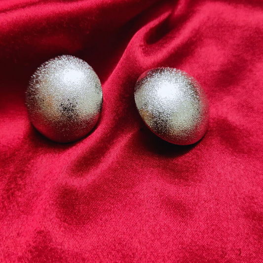 Lunar Frost Domes Studs