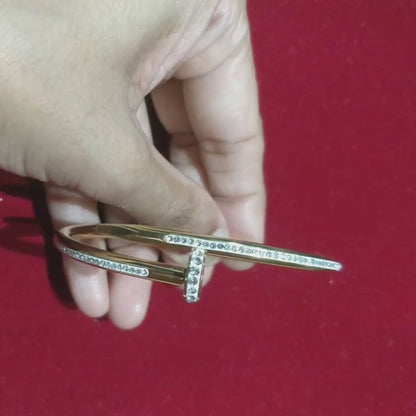 Glam Nail Kada