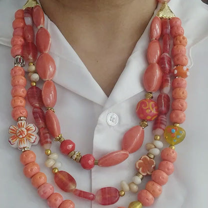 Gupshup Gulmohar Neckpiece