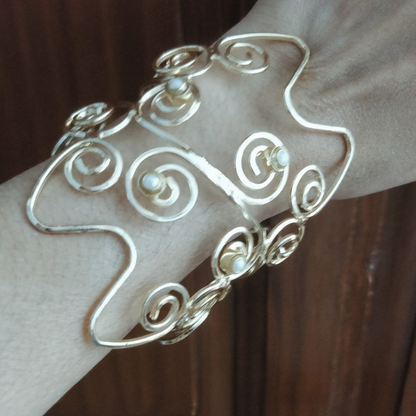 Jharokha Cuff (Free Size)