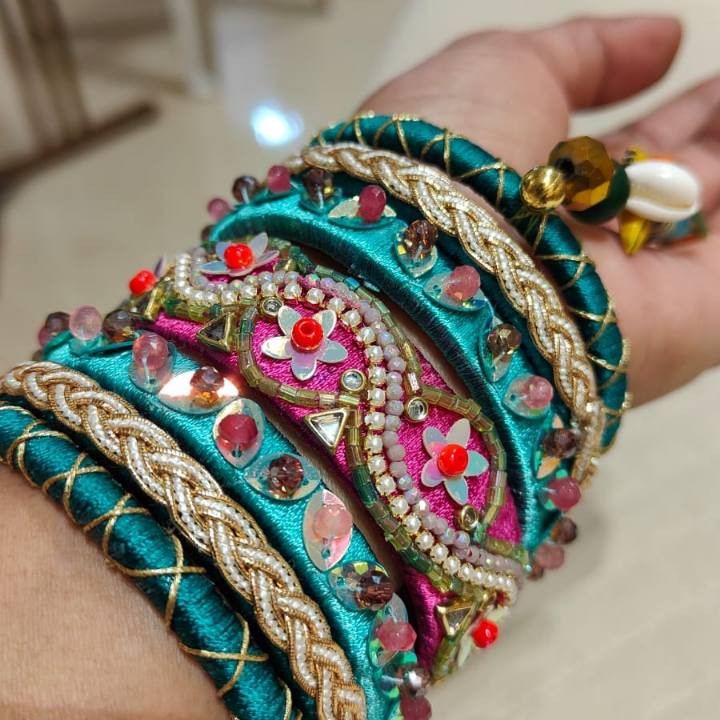 Morni Saaj Kangans With Latkans