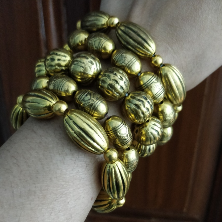 Zariya Gilded Stack – Oxidised Gold Wristwear