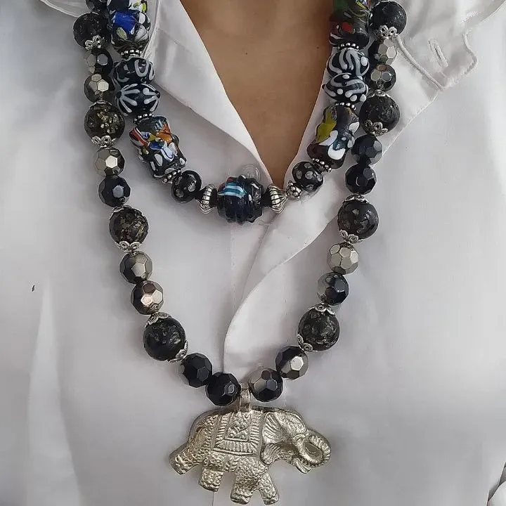 Saaz-e-Siyah Mosaic Gajdhara  — Two-Layered Porcelain Neckwear — view 4